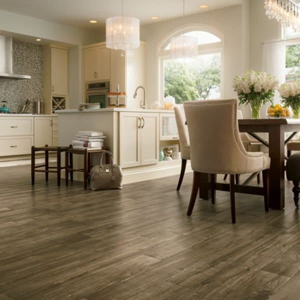 GALLERY OAK LUXURY VINYL TILE